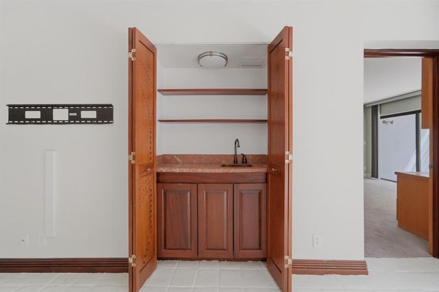 1700 Presidential Way 103, West Palm Beach, FL 33401