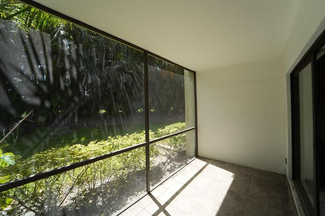 1700 Presidential Way 103, West Palm Beach, FL 33401
