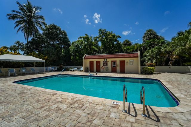 1700 Presidential Way 103, West Palm Beach, FL 33401
