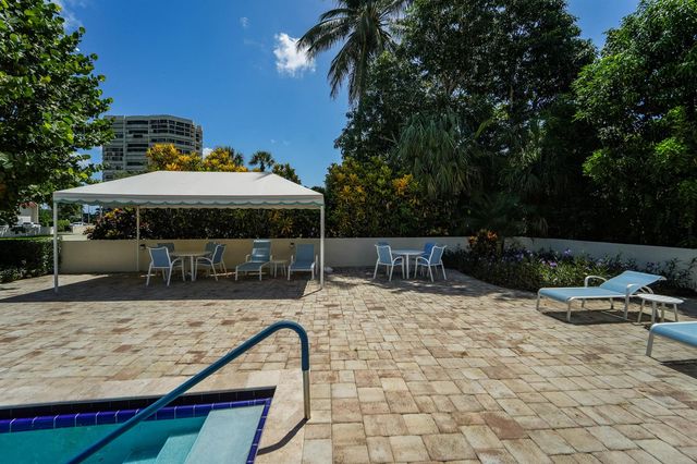 1700 Presidential Way 103, West Palm Beach, FL 33401