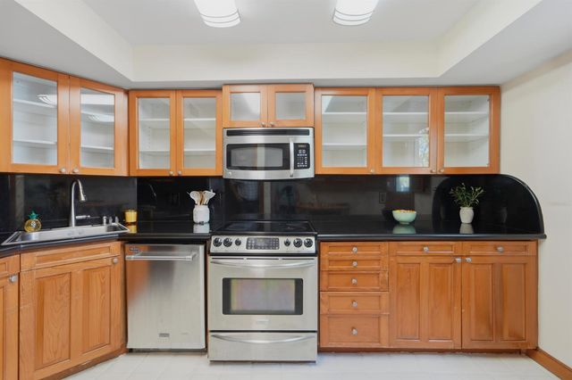 1700 Presidential Way 103, West Palm Beach, FL 33401