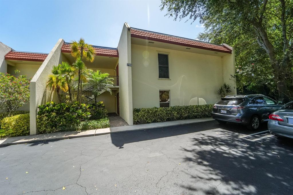 1700 Presidential Way 103, West Palm Beach, FL 33401