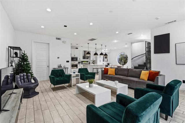 2025 Colquitt Street A, Houston, TX 77098
