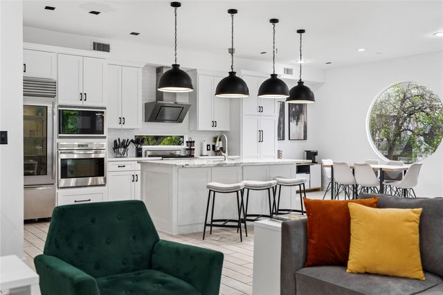2025 Colquitt Street A, Houston, TX 77098