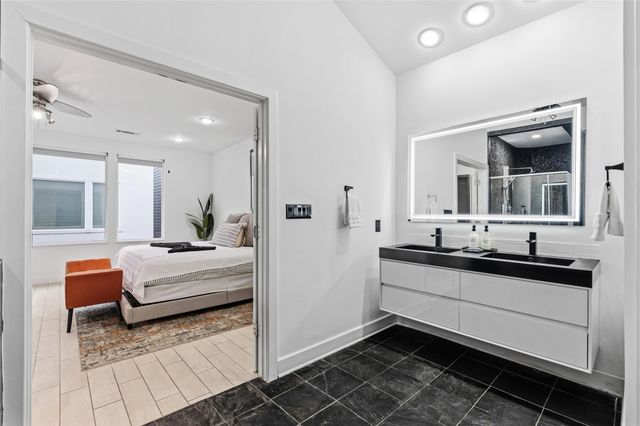 2025 Colquitt Street A, Houston, TX 77098