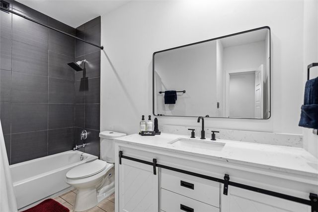 2025 Colquitt Street A, Houston, TX 77098