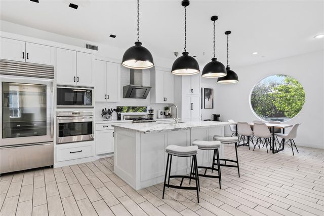 2025 Colquitt Street A, Houston, TX 77098