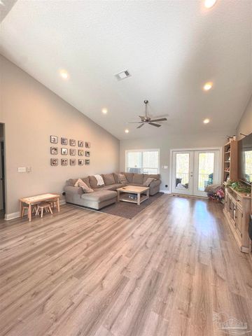 5596 Kailey Rd, Milton, FL 32583