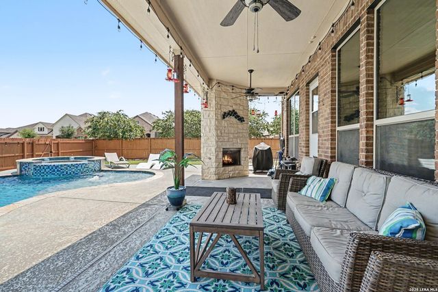 904 Carriage Loop, New Braunfels, TX 78132