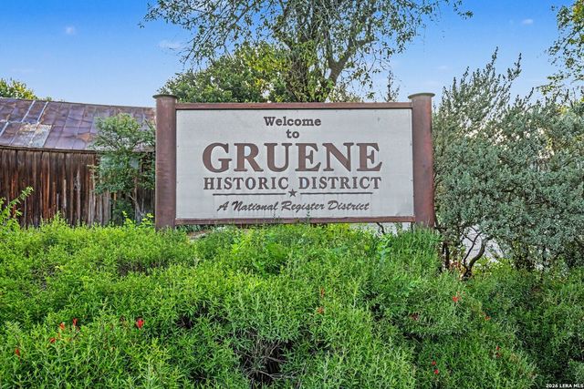 904 Carriage Loop, New Braunfels, TX 78132