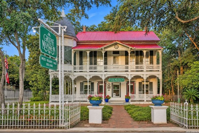 904 Carriage Loop, New Braunfels, TX 78132