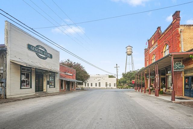 904 Carriage Loop, New Braunfels, TX 78132