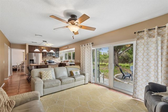 6815 MITCHELL CIRCLE, Tampa, FL 33634