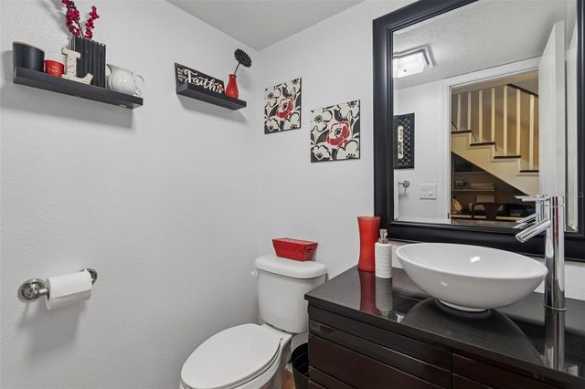 6815 MITCHELL CIRCLE, Tampa, FL 33634