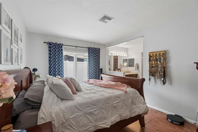 6815 MITCHELL CIRCLE, Tampa, FL 33634