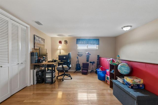 6815 MITCHELL CIRCLE, Tampa, FL 33634