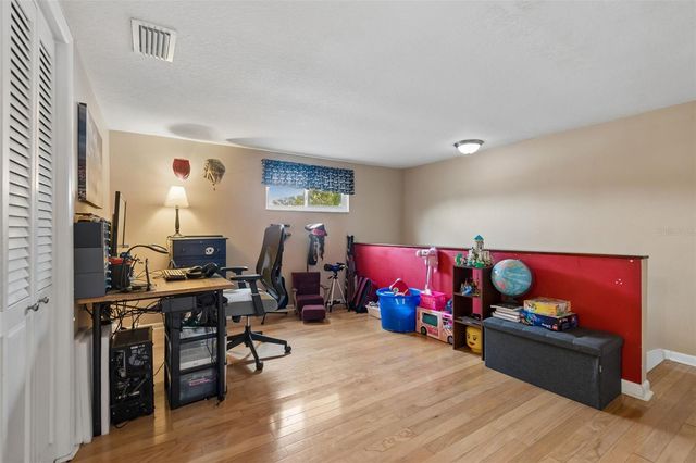 6815 MITCHELL CIRCLE, Tampa, FL 33634