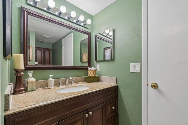 6815 MITCHELL CIRCLE, Tampa, FL 33634