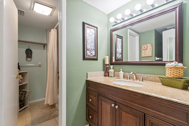 6815 MITCHELL CIRCLE, Tampa, FL 33634