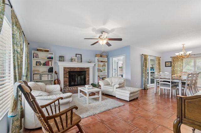 6815 MITCHELL CIRCLE, Tampa, FL 33634