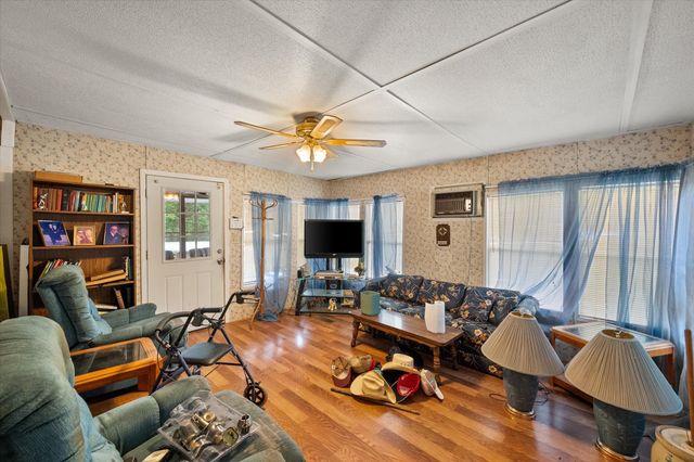 14551 Butch Cassidy Drive, Log Cabin, TX 75148
