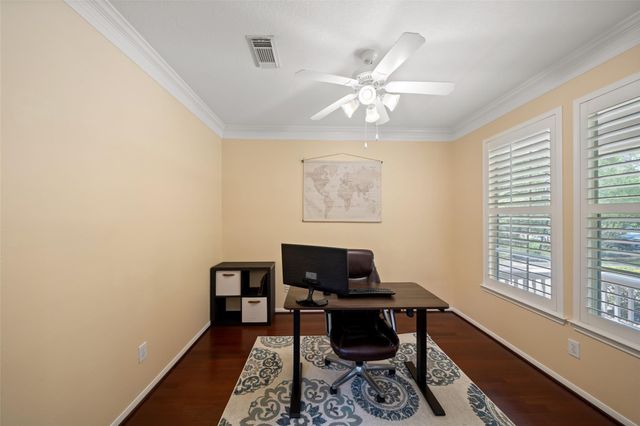 50 E Sundance Circle, The Woodlands, TX 77382