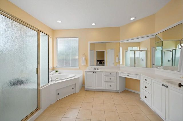 50 E Sundance Circle, The Woodlands, TX 77382