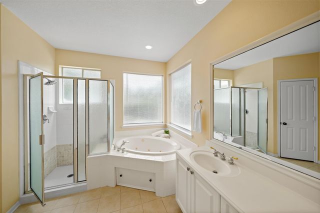 50 E Sundance Circle, The Woodlands, TX 77382