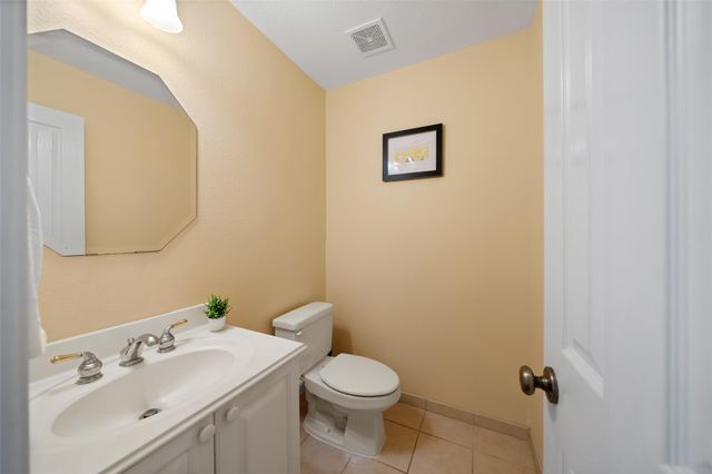 50 E Sundance Circle, The Woodlands, TX 77382