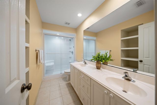 50 E Sundance Circle, The Woodlands, TX 77382