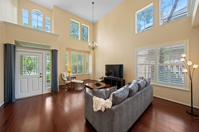 50 E Sundance Circle, The Woodlands, TX 77382