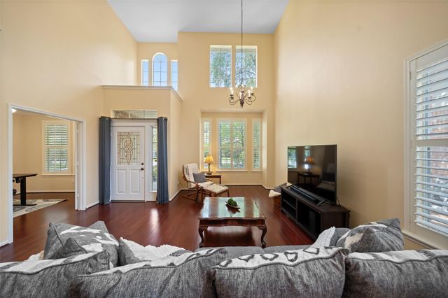 50 E Sundance Circle, The Woodlands, TX 77382