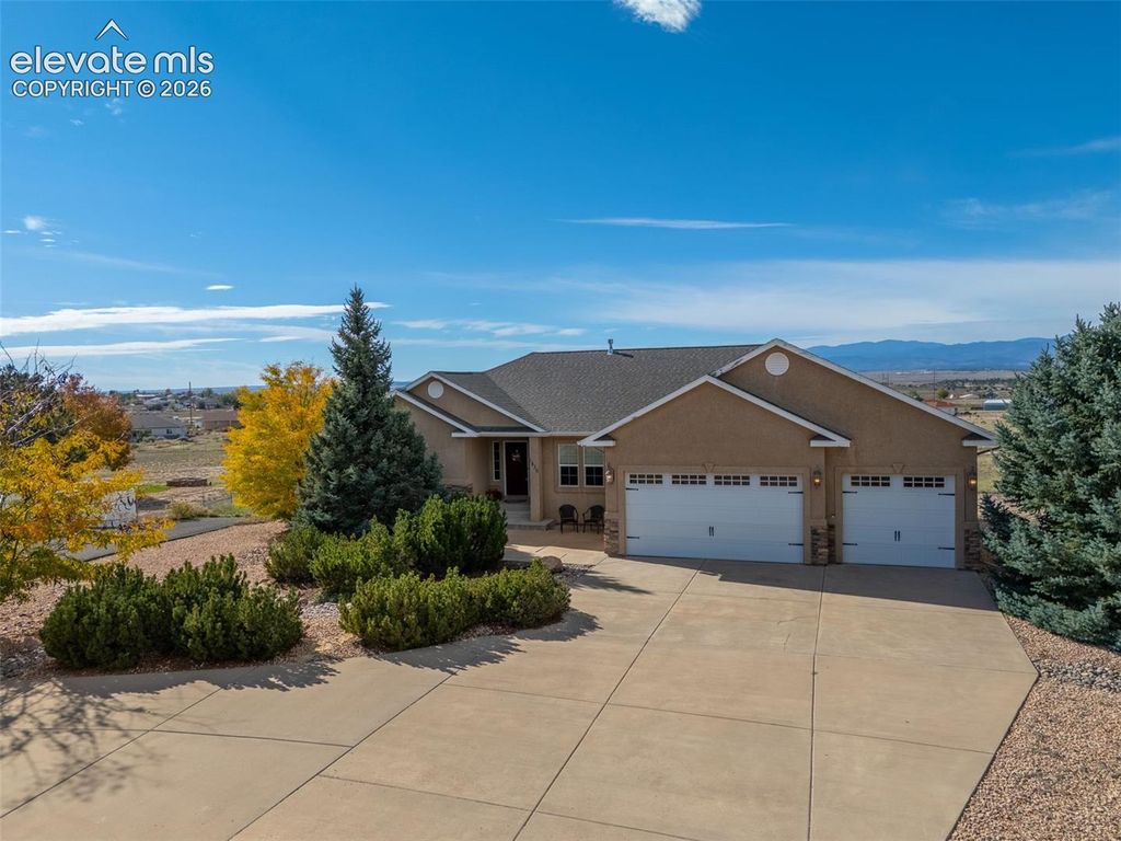 1436 W Carrizo Springs Avenue, Pueblo West, CO 81007