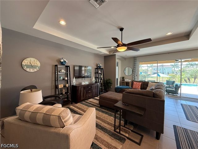 3916 King Edwards ST, Fort Myers, FL 33916