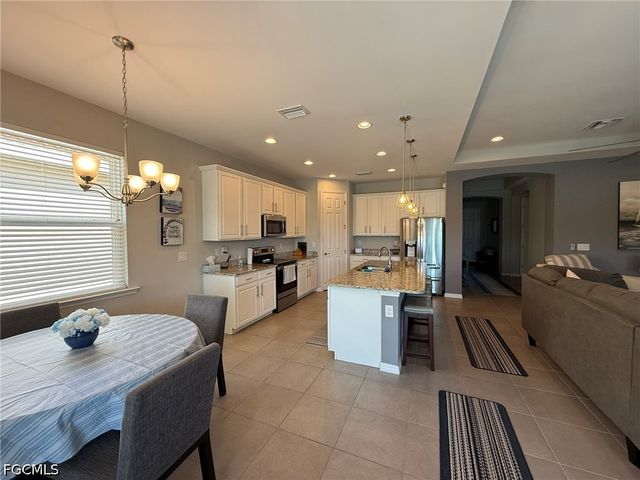 3916 King Edwards ST, Fort Myers, FL 33916