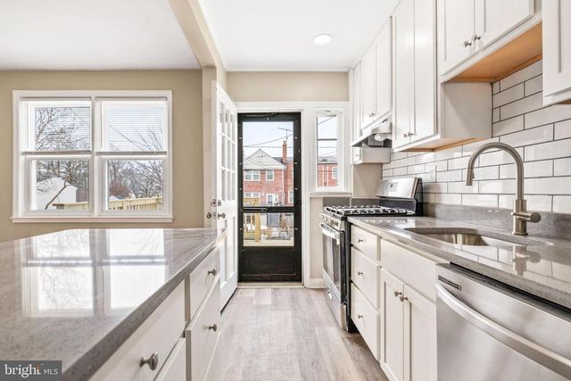 8300 EDGEDALE RD, Parkville, MD 21234