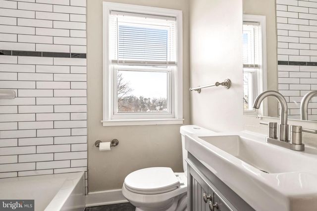 8300 EDGEDALE RD, Parkville, MD 21234