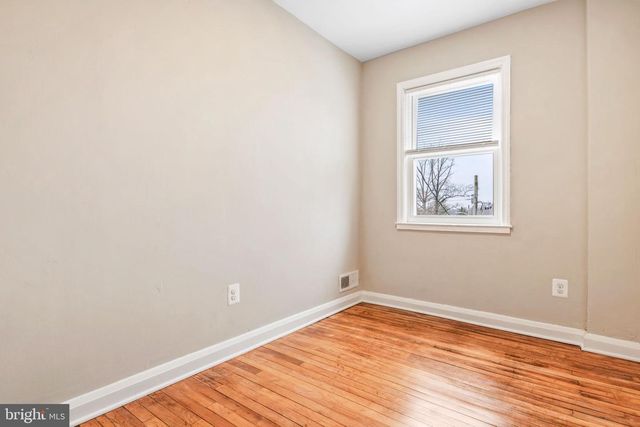 8300 EDGEDALE RD, Parkville, MD 21234