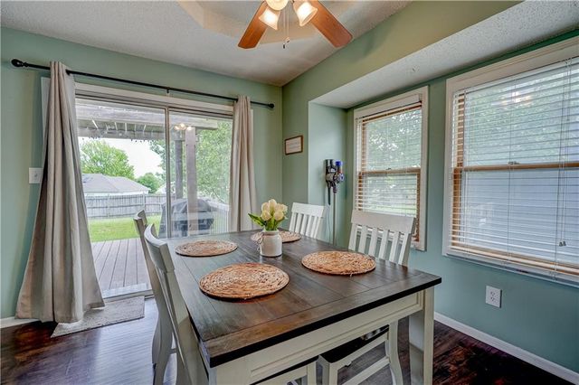 501 SW Whitestone Drive, Grain Valley, MO 64029