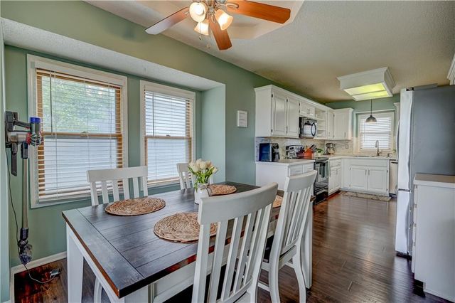 501 SW Whitestone Drive, Grain Valley, MO 64029
