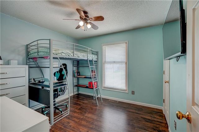 501 SW Whitestone Drive, Grain Valley, MO 64029