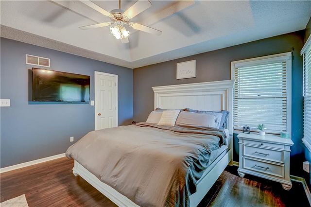 501 SW Whitestone Drive, Grain Valley, MO 64029