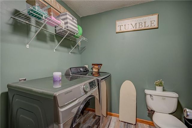 501 SW Whitestone Drive, Grain Valley, MO 64029