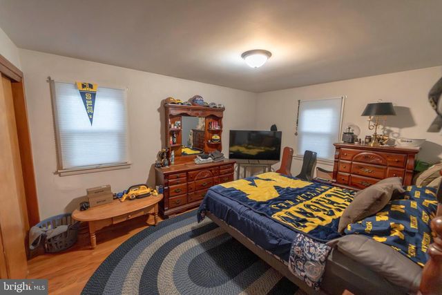 6150 CHAMBERS HILL RD, Harrisburg, PA 17111