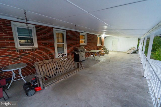 6150 CHAMBERS HILL RD, Harrisburg, PA 17111