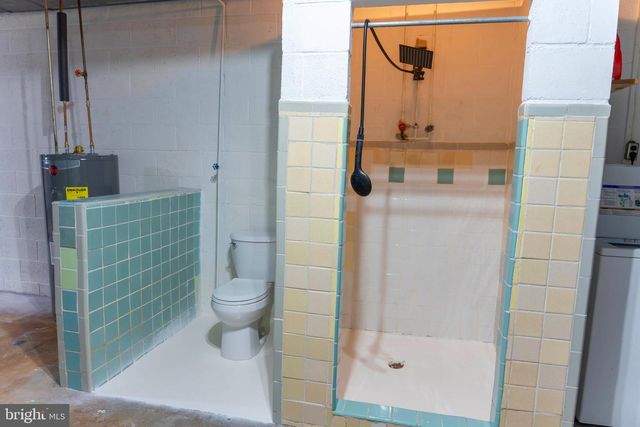 6150 CHAMBERS HILL RD, Harrisburg, PA 17111