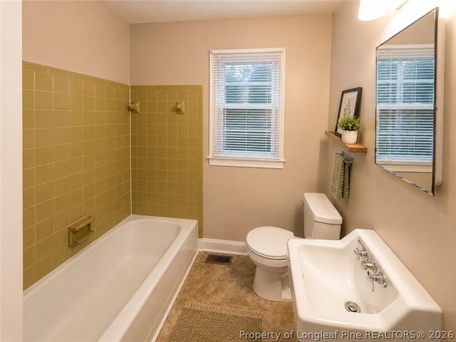 1404 Hibiscus Road, Fayetteville, NC 28311