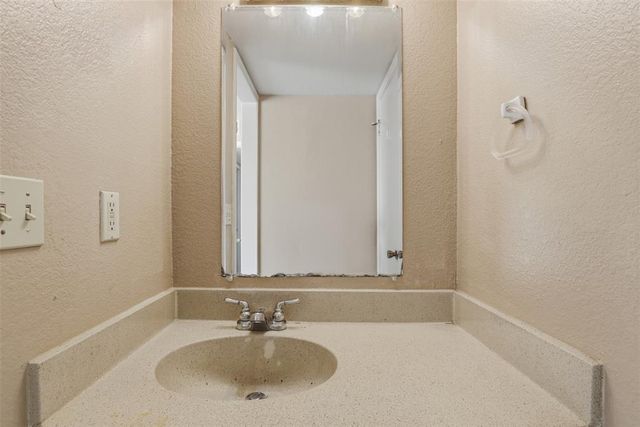 1628 Claudia Drive, Norman, OK 73071