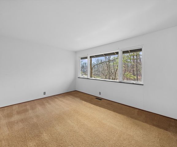 374 Hilldale Drive, Ann Arbor, MI 48105