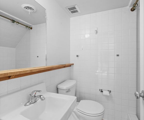 374 Hilldale Drive, Ann Arbor, MI 48105